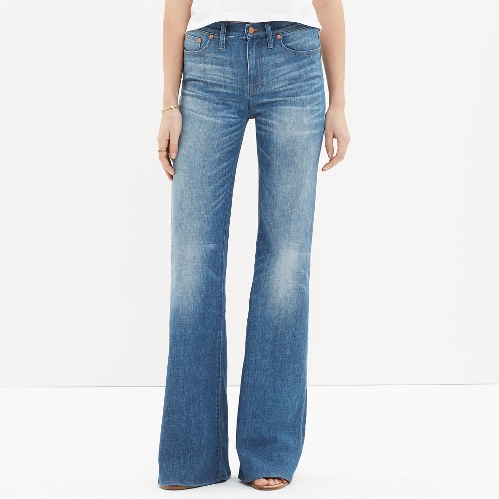 Madewell Flea Market Flare Jeans in Thom Wash, 27